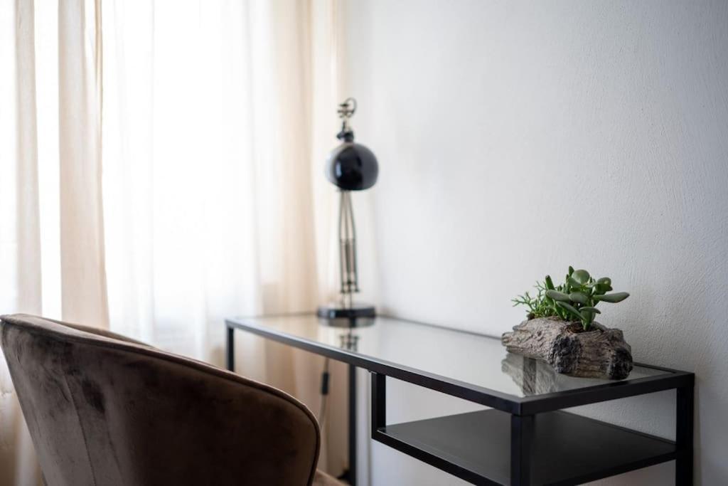 Wohnung Naehe Stadtzentrum Mit Wohnzimmer Und Kueche Κόμπλεντς Εξωτερικό φωτογραφία