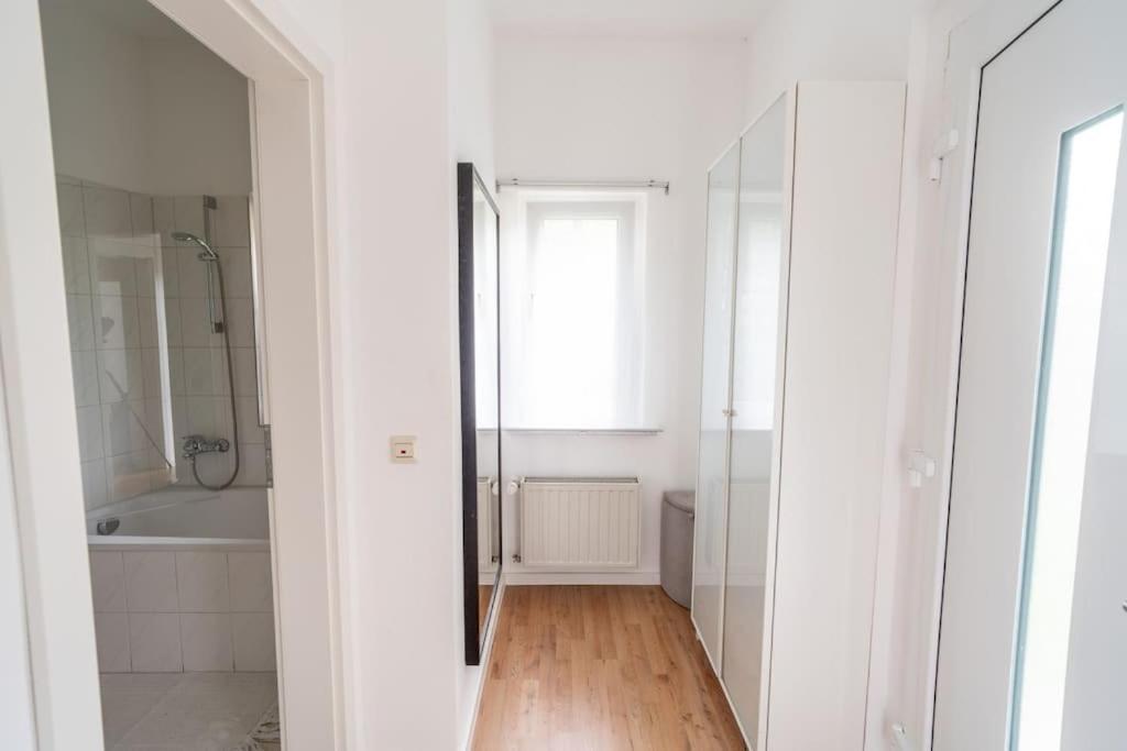 Wohnung Naehe Stadtzentrum Mit Wohnzimmer Und Kueche Κόμπλεντς Εξωτερικό φωτογραφία