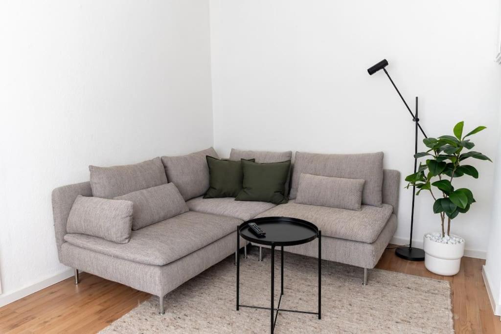 Wohnung Naehe Stadtzentrum Mit Wohnzimmer Und Kueche Κόμπλεντς Εξωτερικό φωτογραφία